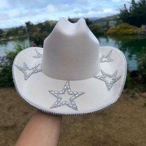 Small flaw Ivory cowboy hat with stars and rhinestones